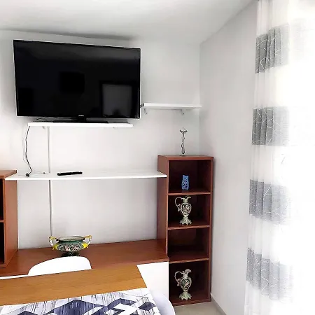 Paradise Just A Few Minutes From Maggiore Lägenhet *